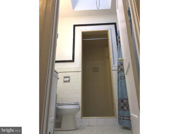 $1,750 | 41 Lamport Road, Upper Darby, PA 19082