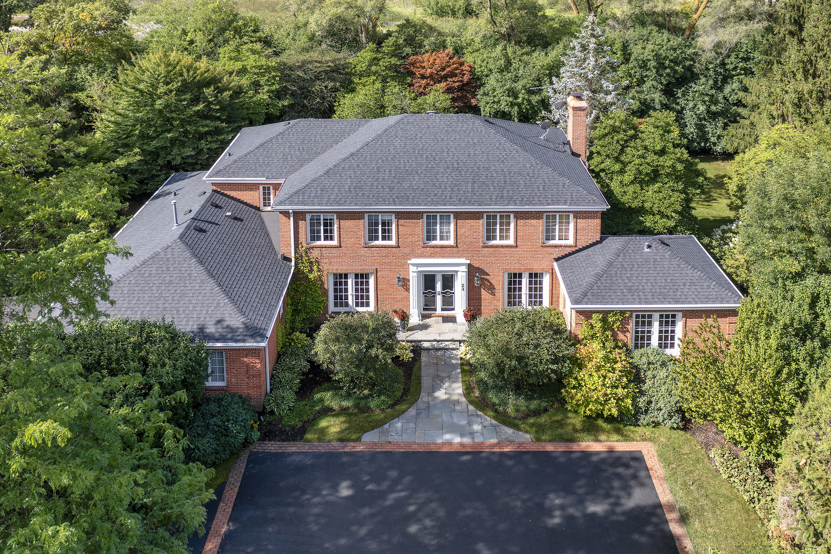 24 Longmeadow Road, IL 60093 Compass