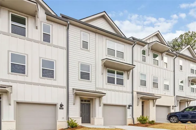 a view of a storage & utility room