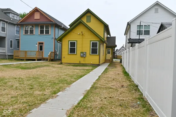 $194,000 | 2420 North Capitol Avenue, Indianapolis, IN 46208