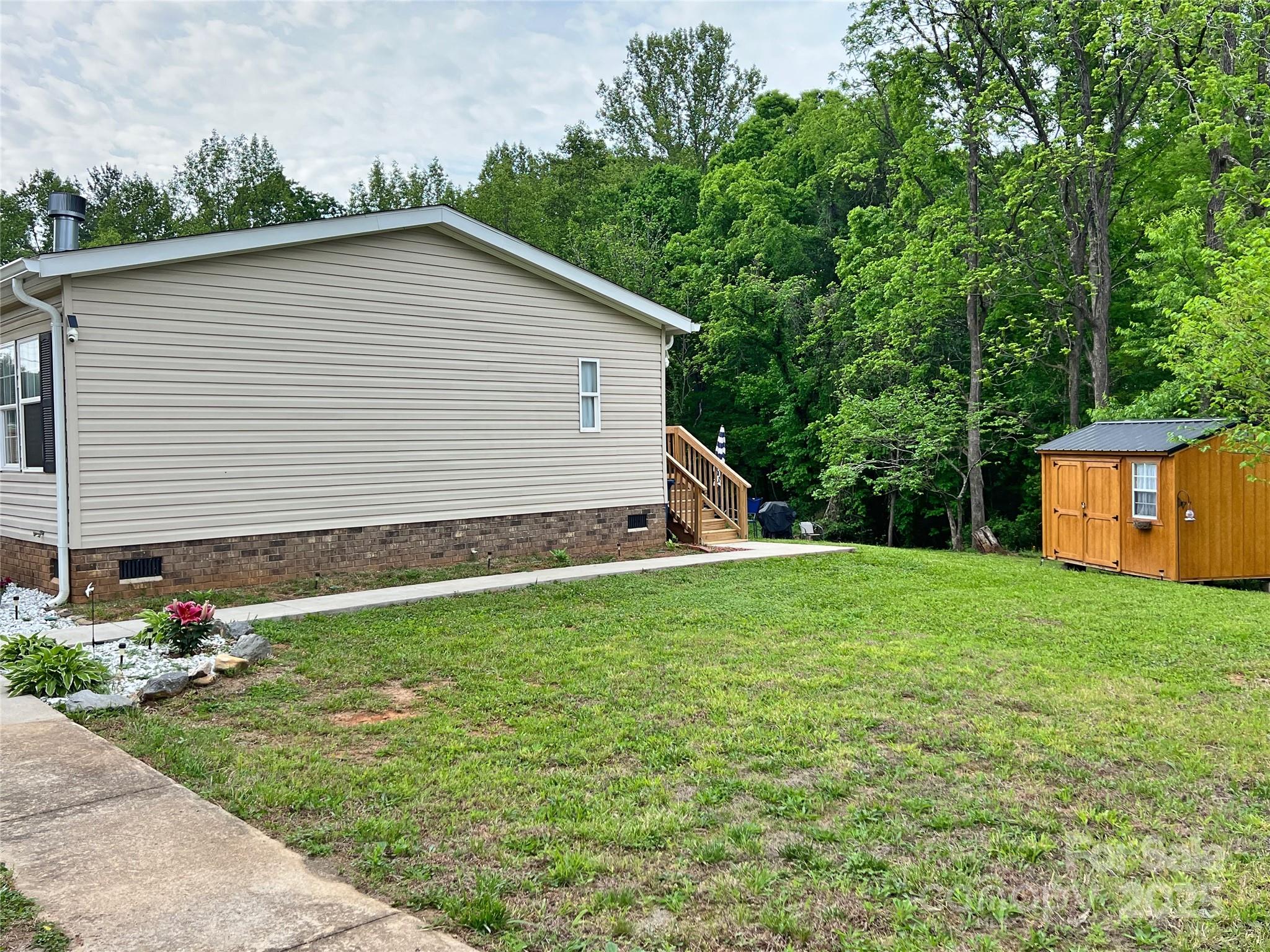 2170 Watson Road Lenoir, NC 28645 - Photo 31 of 35 Gallery Image 31
