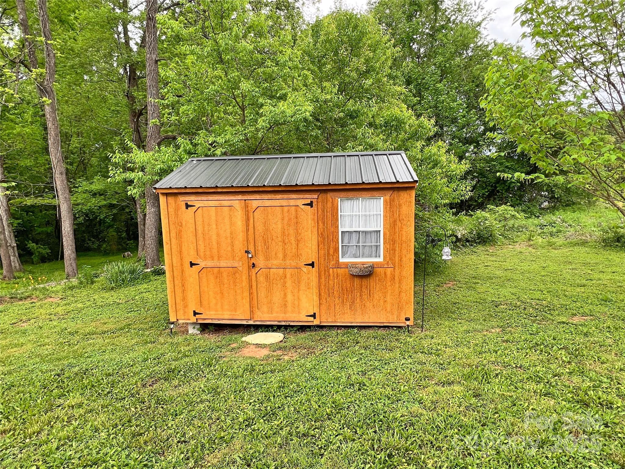 2170 Watson Road Lenoir, NC 28645 - Photo 32 of 35 Gallery Image 32