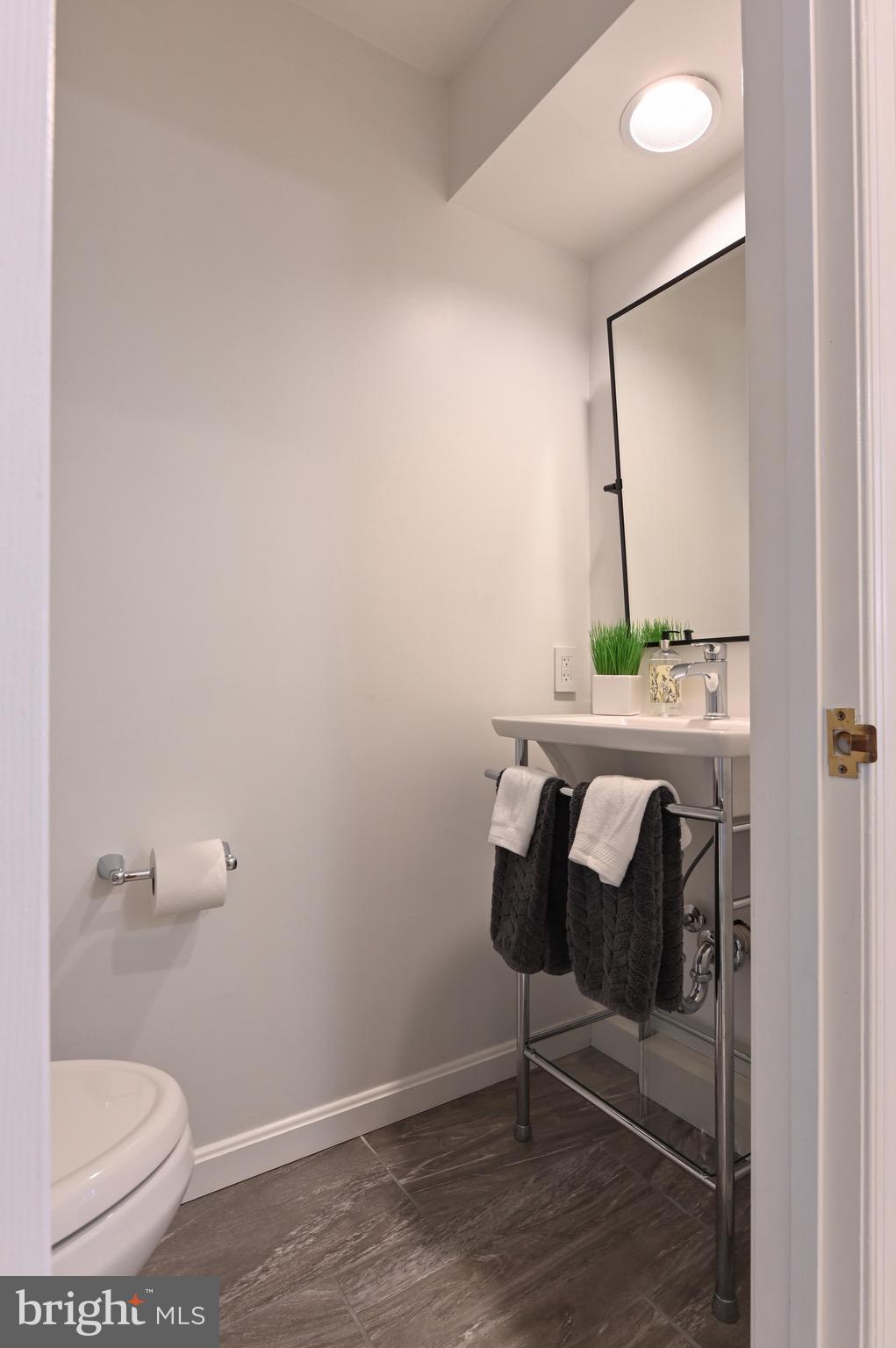 142 Spring Pl Way Annapolis, MD 21401 - Photo 21 of 63 1/2 bath on first floor