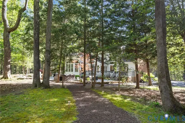 $715,000 | 1952 Huguenot Hundred Drive, Midlothian, VA 23113