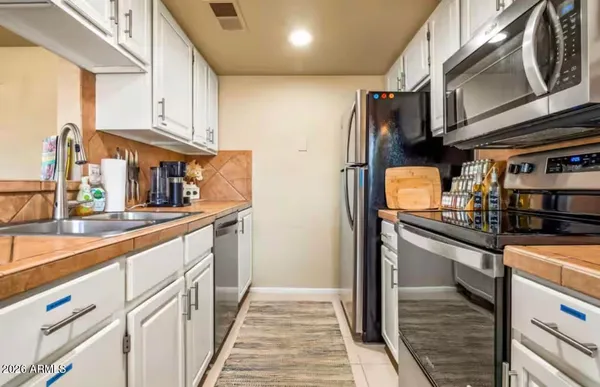 $2,050 | 17014 East Calle Del Oro, Unit D, Fountain Hills, AZ 85268