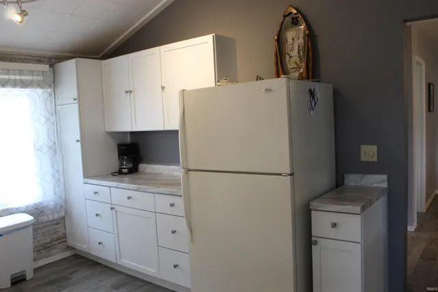 $270,000 | 7965 South 140 East, Wolcottville, IN 46795