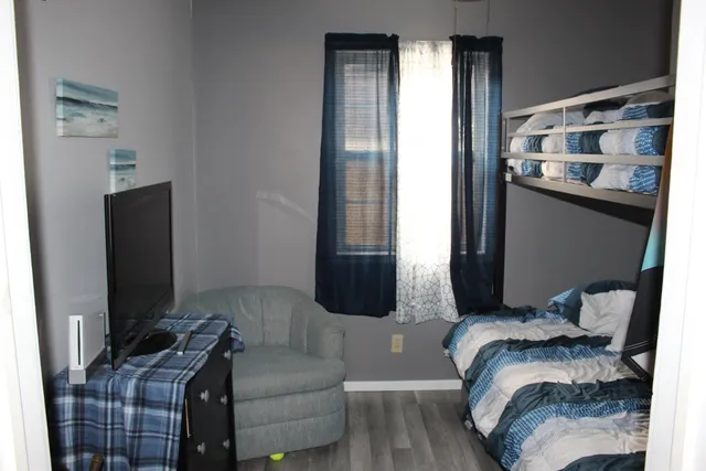 $270,000 | 7965 South 140 East, Wolcottville, IN 46795