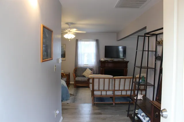 $270,000 | 7965 South 140 East, Wolcottville, IN 46795