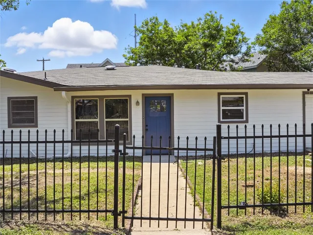 $2,450 | 1604 Springdale Road, Austin, TX 78721