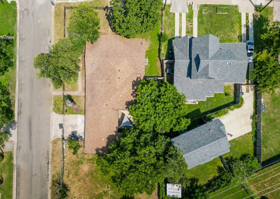 1604 Springdale Road Austin, TX 78721 - Photo 29 of 29 an aerial view of a house with outdoor space