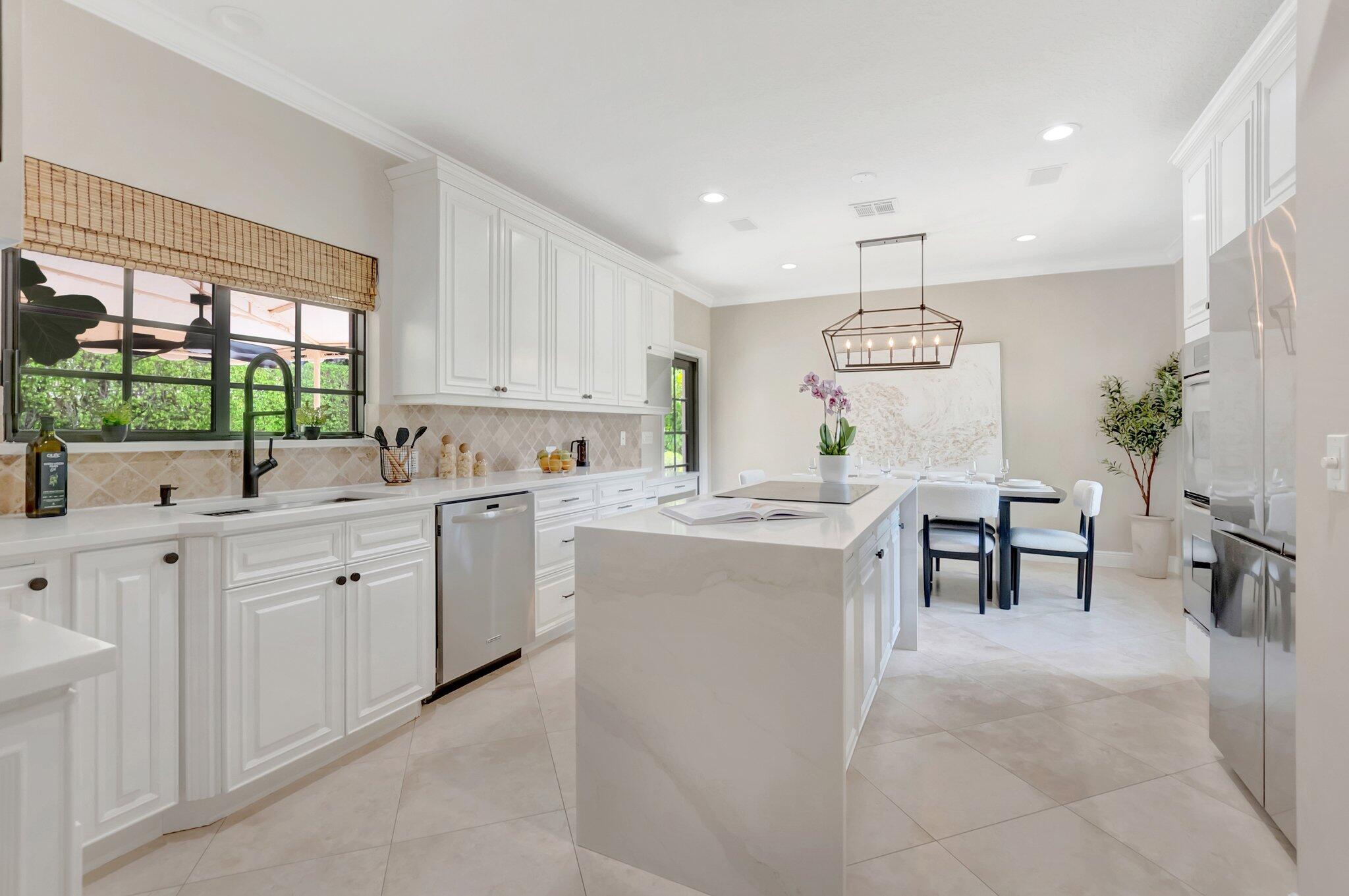284 Florenada Terrace Boca Raton, FL 33486 - Photo 4 of 29 Kitchen