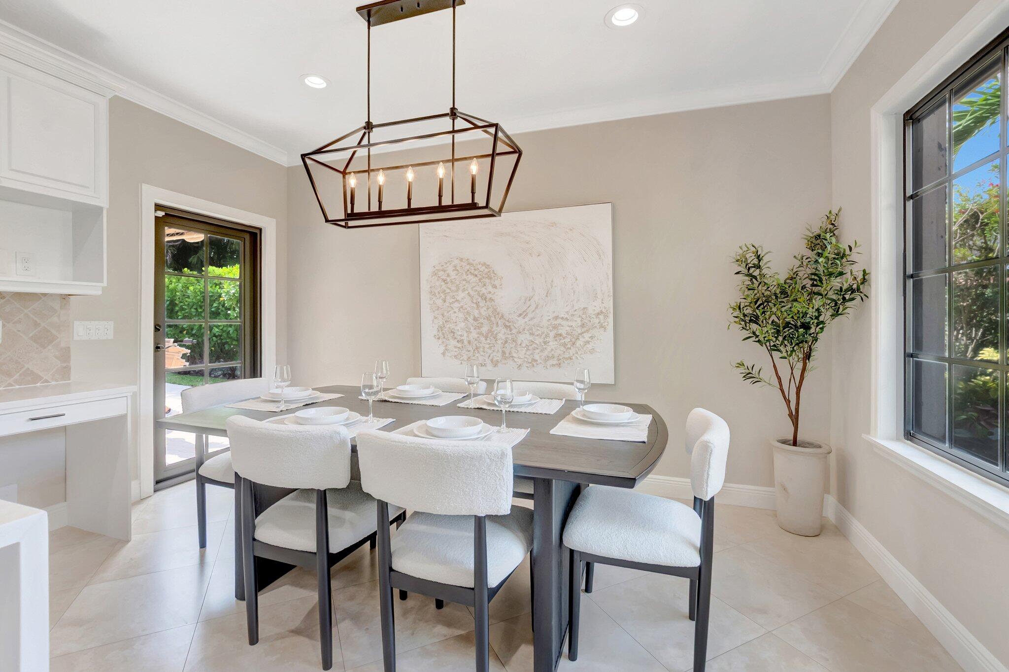 284 Florenada Terrace Boca Raton, FL 33486 - Photo 7 of 29 Kitchen/Dining