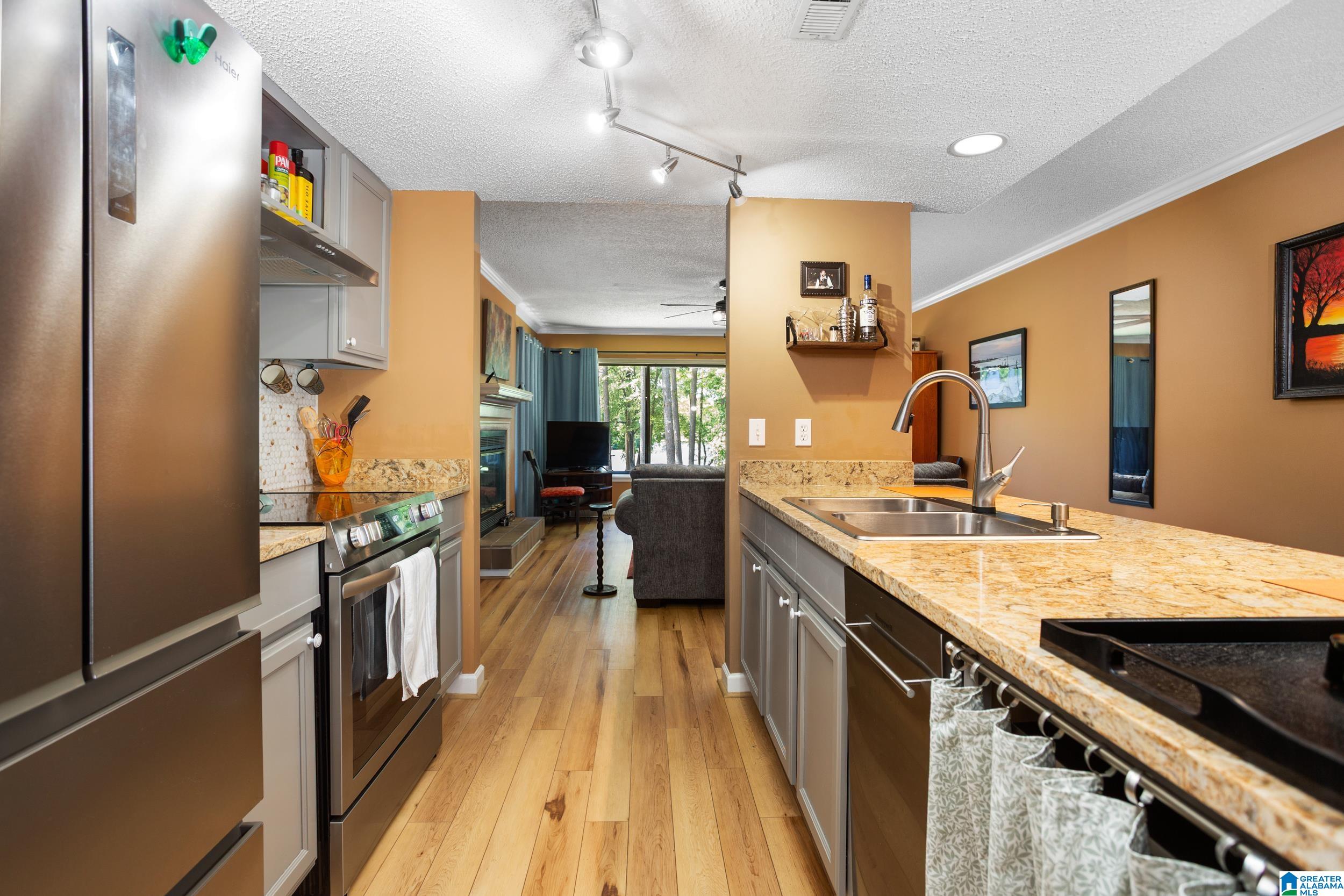 404 Paradise Isle, Unit 404 Riverside, AL 35135 - Photo 8 of 45