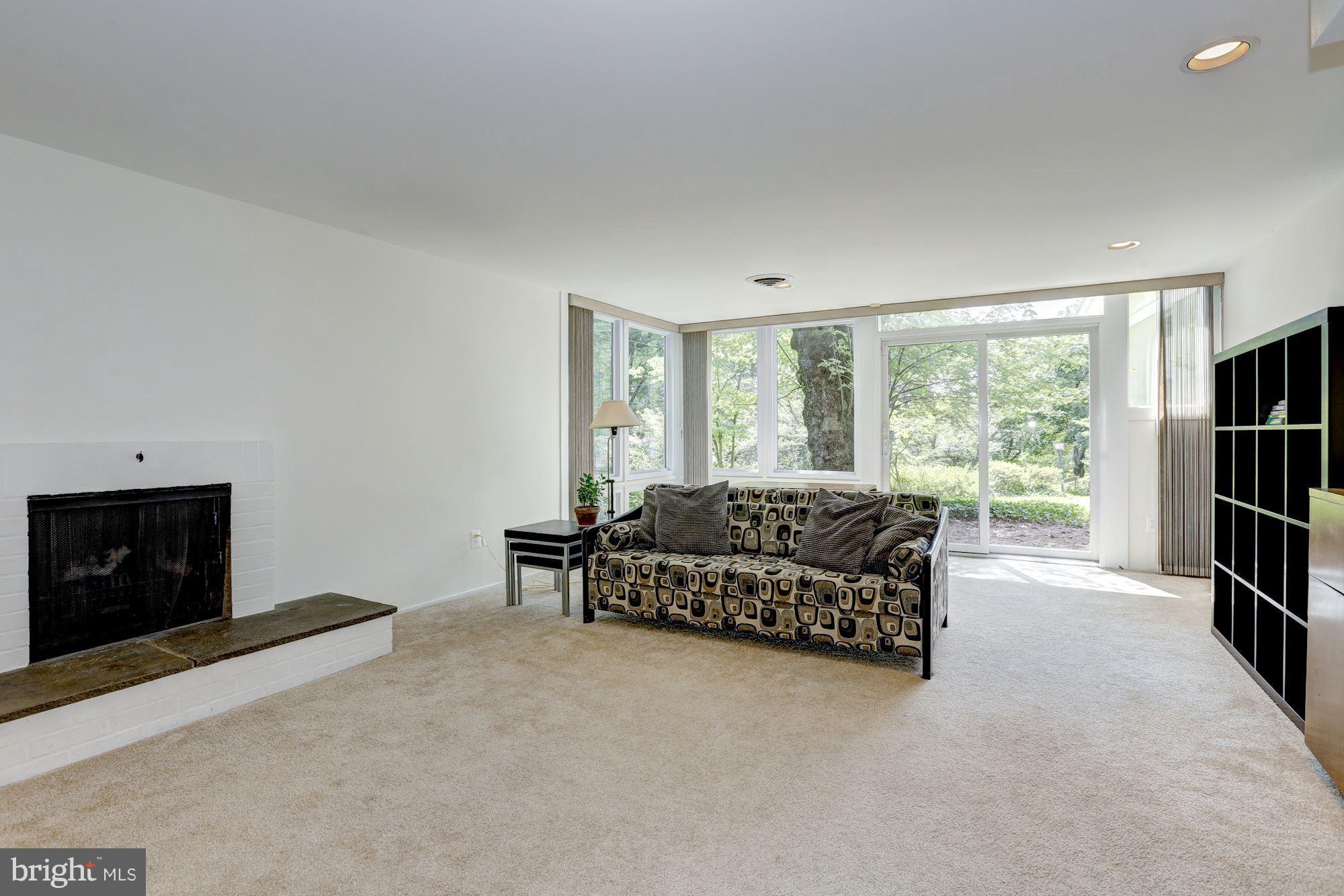 4016 Rickover Road Silver Spring, MD 20902 - Photo 21 of 24 Family Room