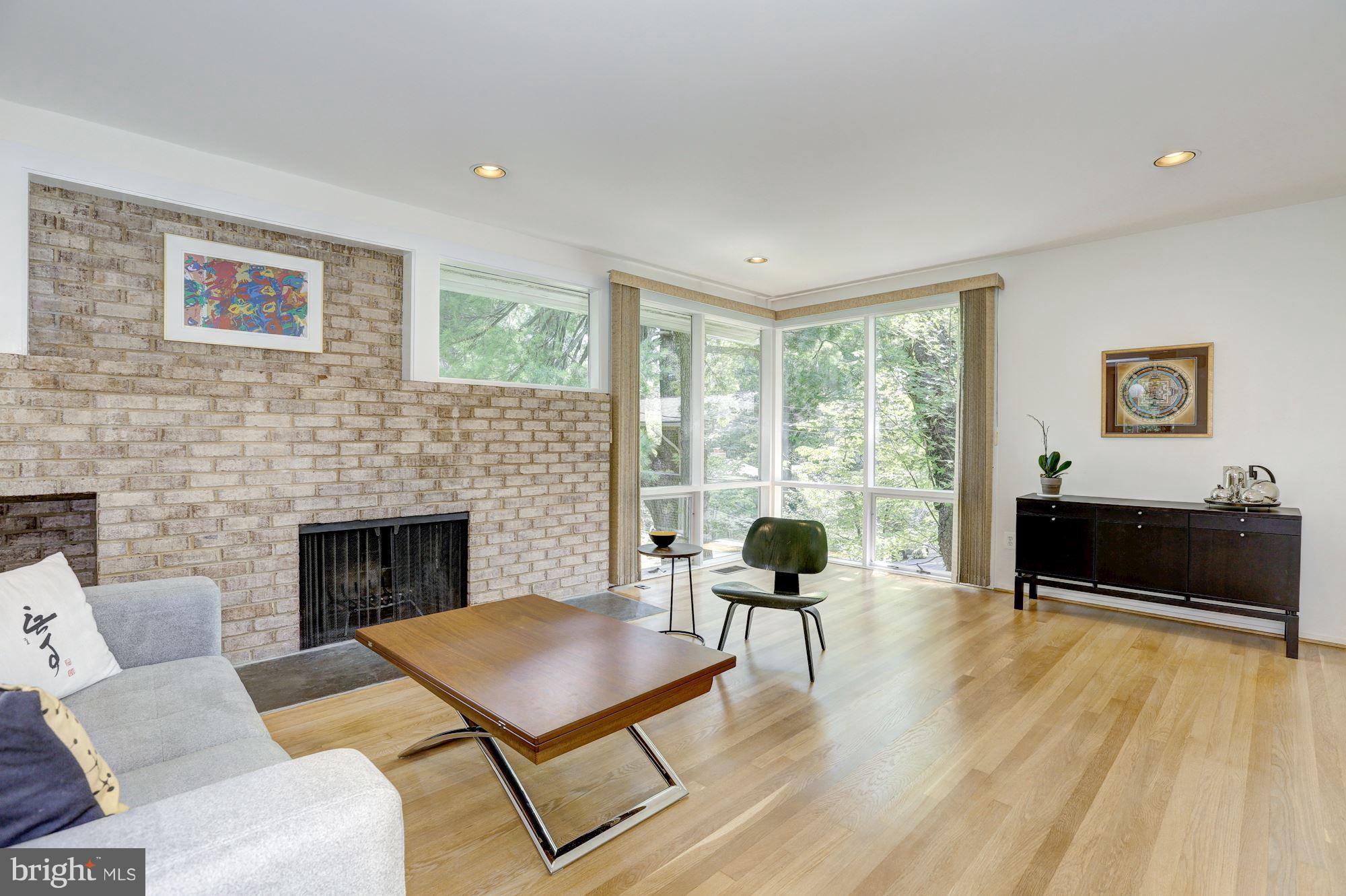 4016 Rickover Road Silver Spring, MD 20902 - Photo 6 of 24 Living Room