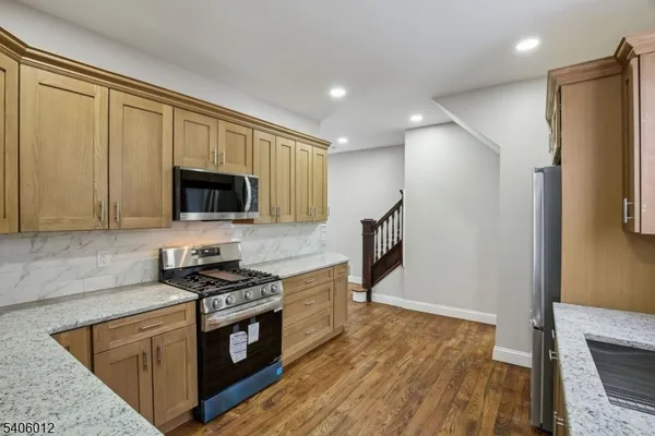 $6,500 | 99 Lincoln Street, Montclair, NJ 07042