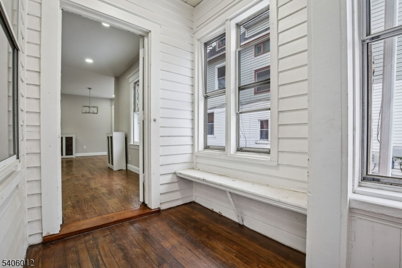 99 Lincoln Street Montclair, NJ 07042 - Photo 5 of 28