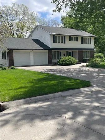 $375,000 | 1247 Parkdale Road, Maryville, MO 64468