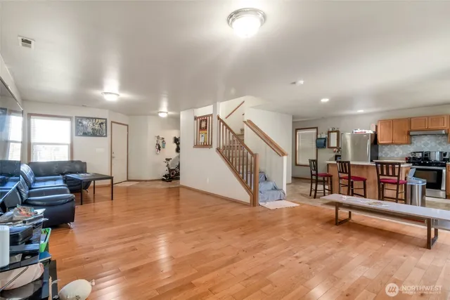 $699,950 | 22686 129th Place Southeast, Kent, WA 98031