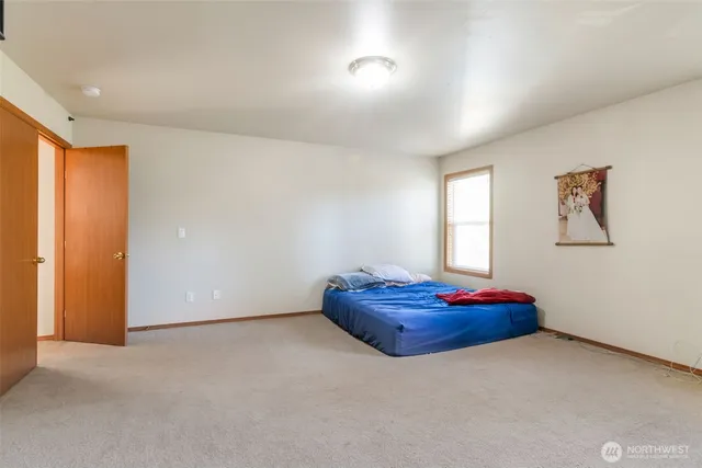 $699,950 | 22686 129th Place Southeast, Kent, WA 98031