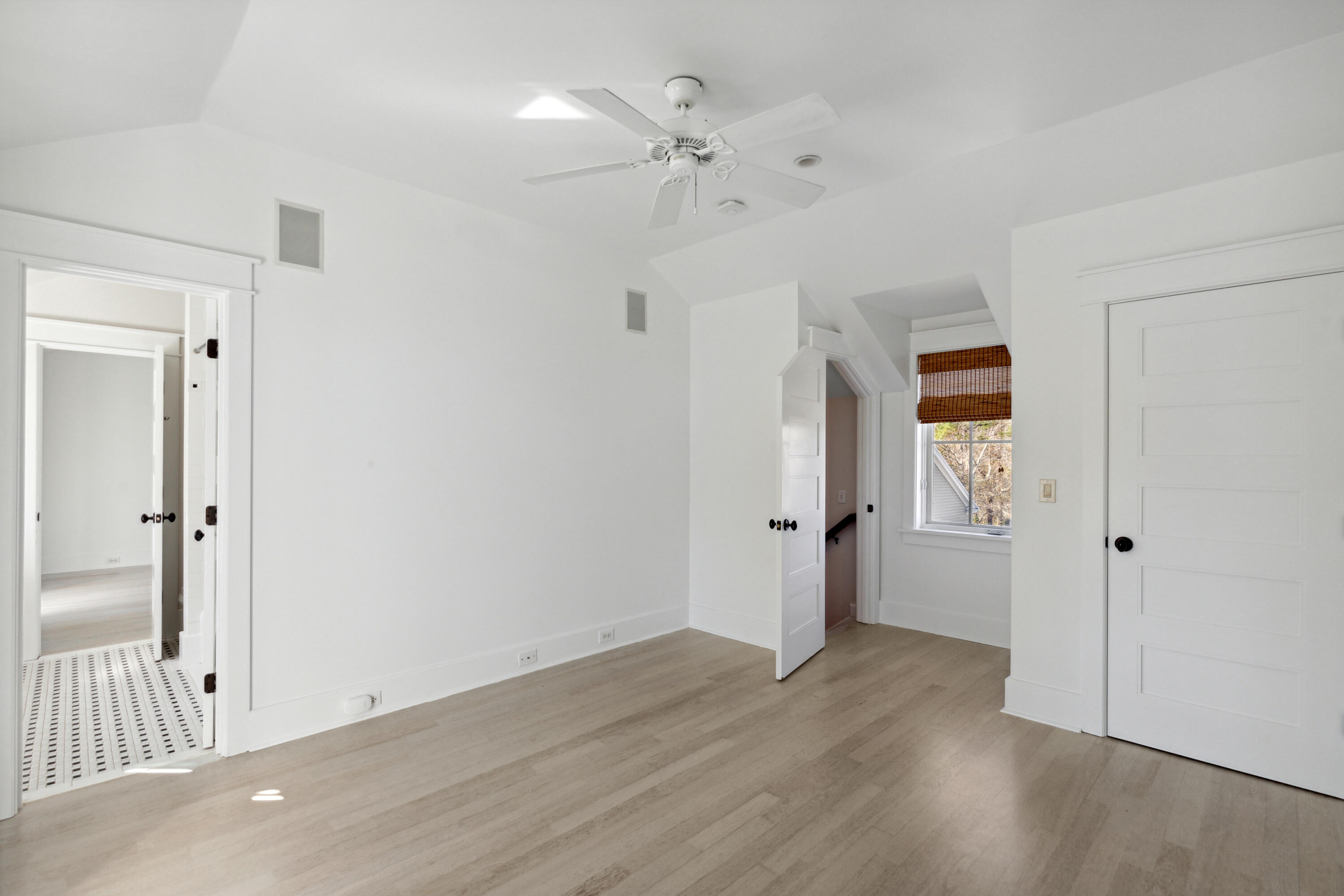 187 East Shipyard Road Mount Pleasant, SC 29464 - Photo 16 of 32 187EShipyardRd-KeenEyeMarketing-024