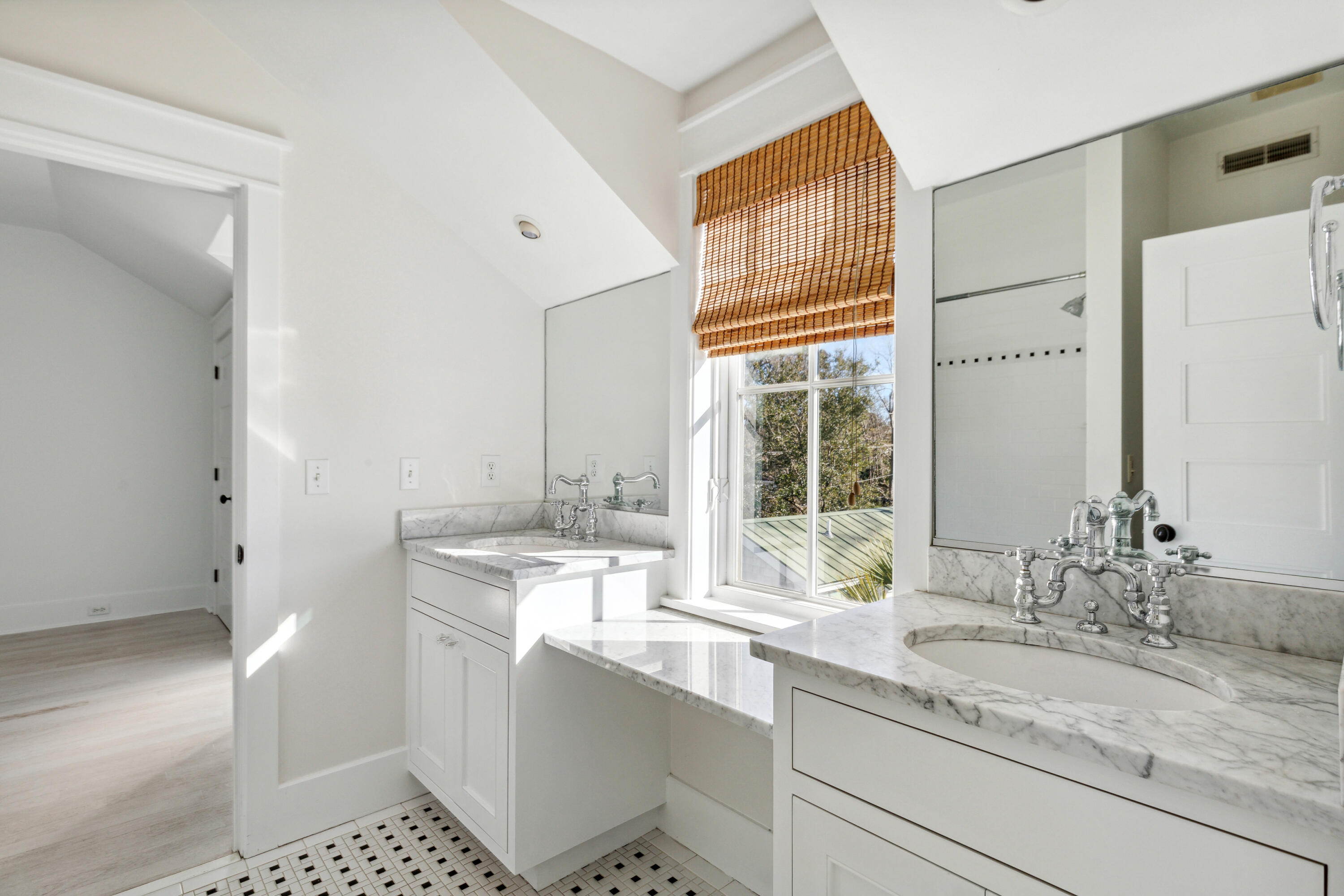 187 East Shipyard Road Mount Pleasant, SC 29464 - Photo 17 of 32 187EShipyardRd-KeenEyeMarketing-025