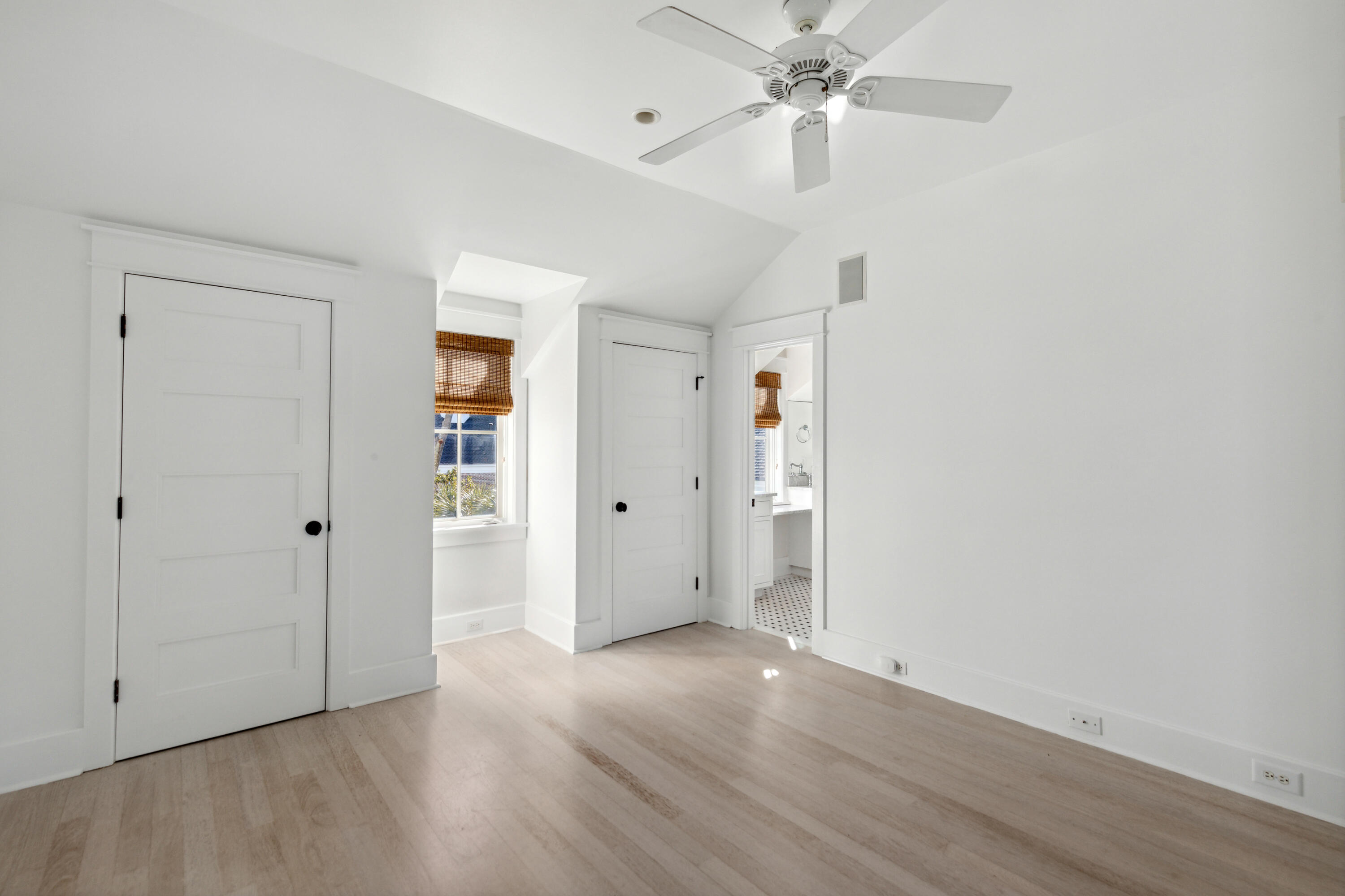 187 East Shipyard Road Mount Pleasant, SC 29464 - Photo 19 of 32 187EShipyardRd-KeenEyeMarketing-023