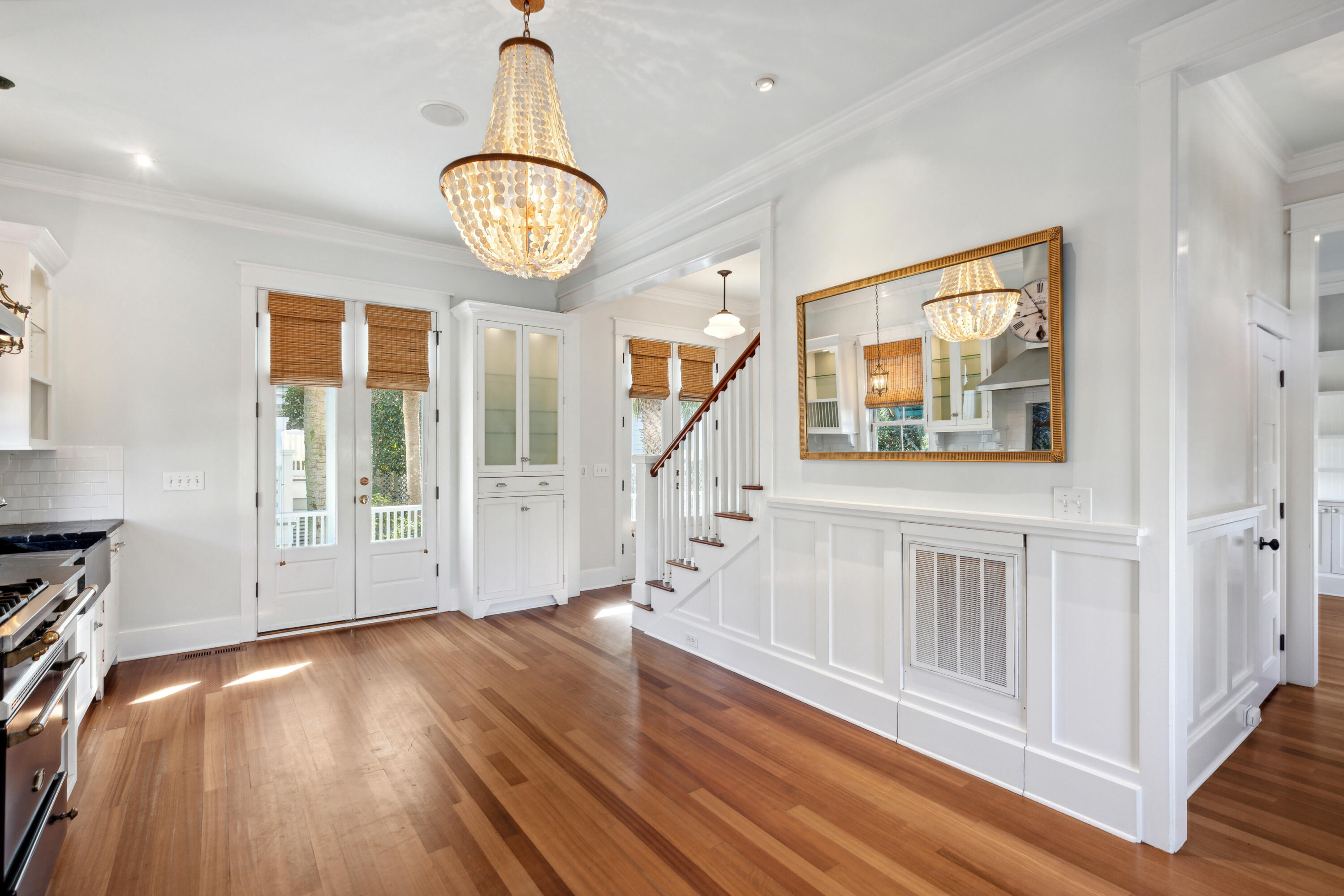 187 East Shipyard Road Mount Pleasant, SC 29464 - Photo 4 of 32 187EShipyardRd-KeenEyeMarketing-005