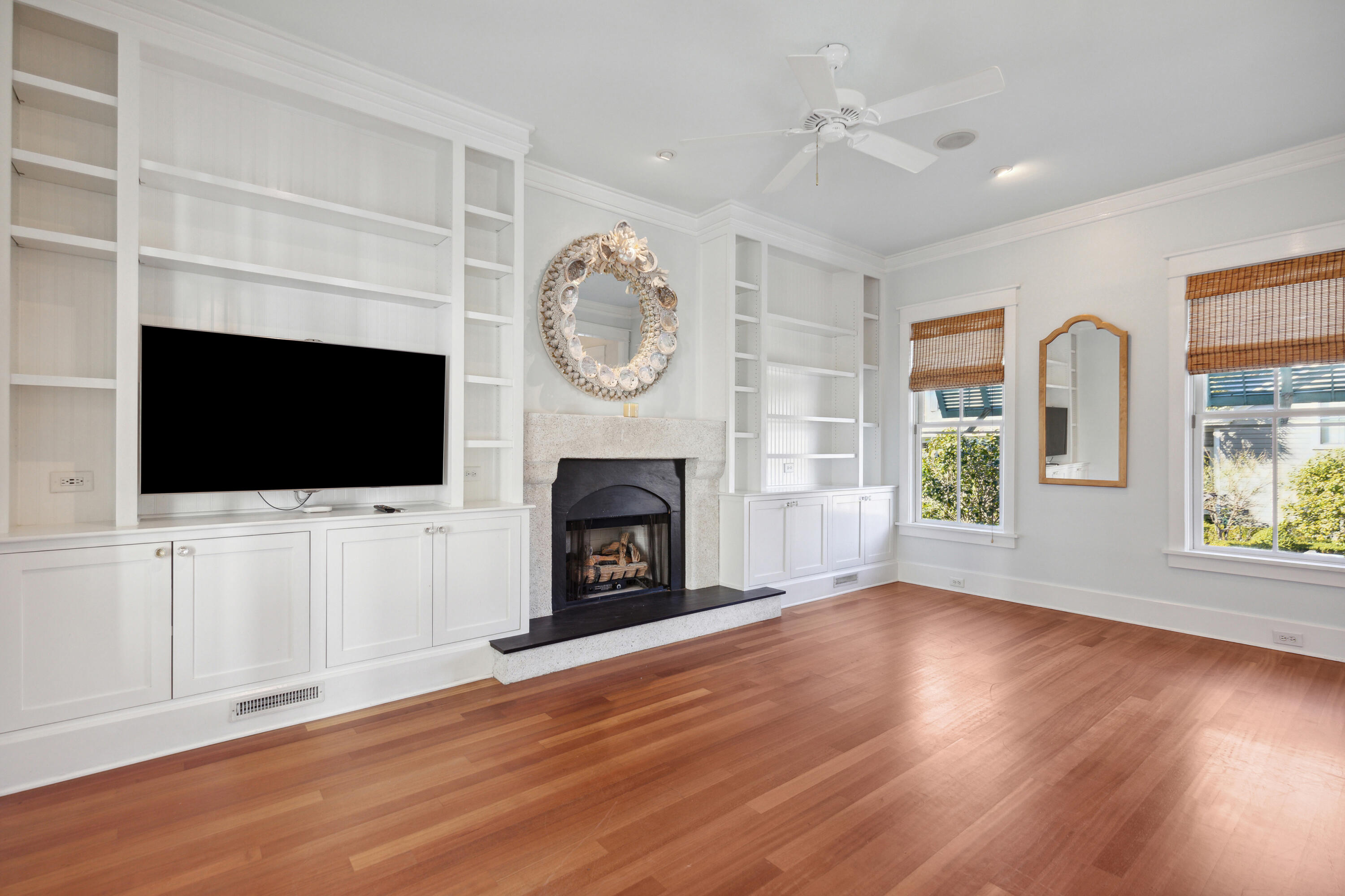 187 East Shipyard Road Mount Pleasant, SC 29464 - Photo 6 of 32 187EShipyardRd-KeenEyeMarketing-007