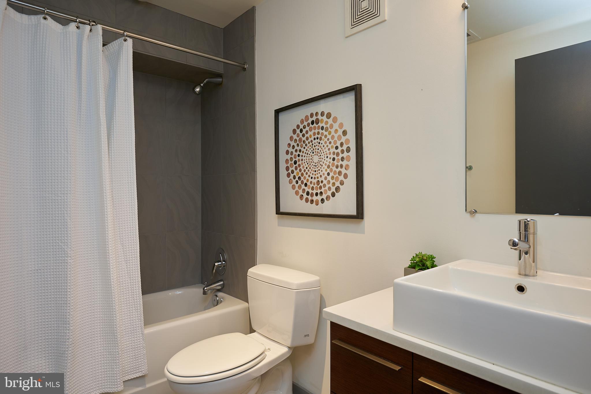 1935 12th Street Northwest, Unit 1 Washington, DC 20009 - Photo 19 of 39