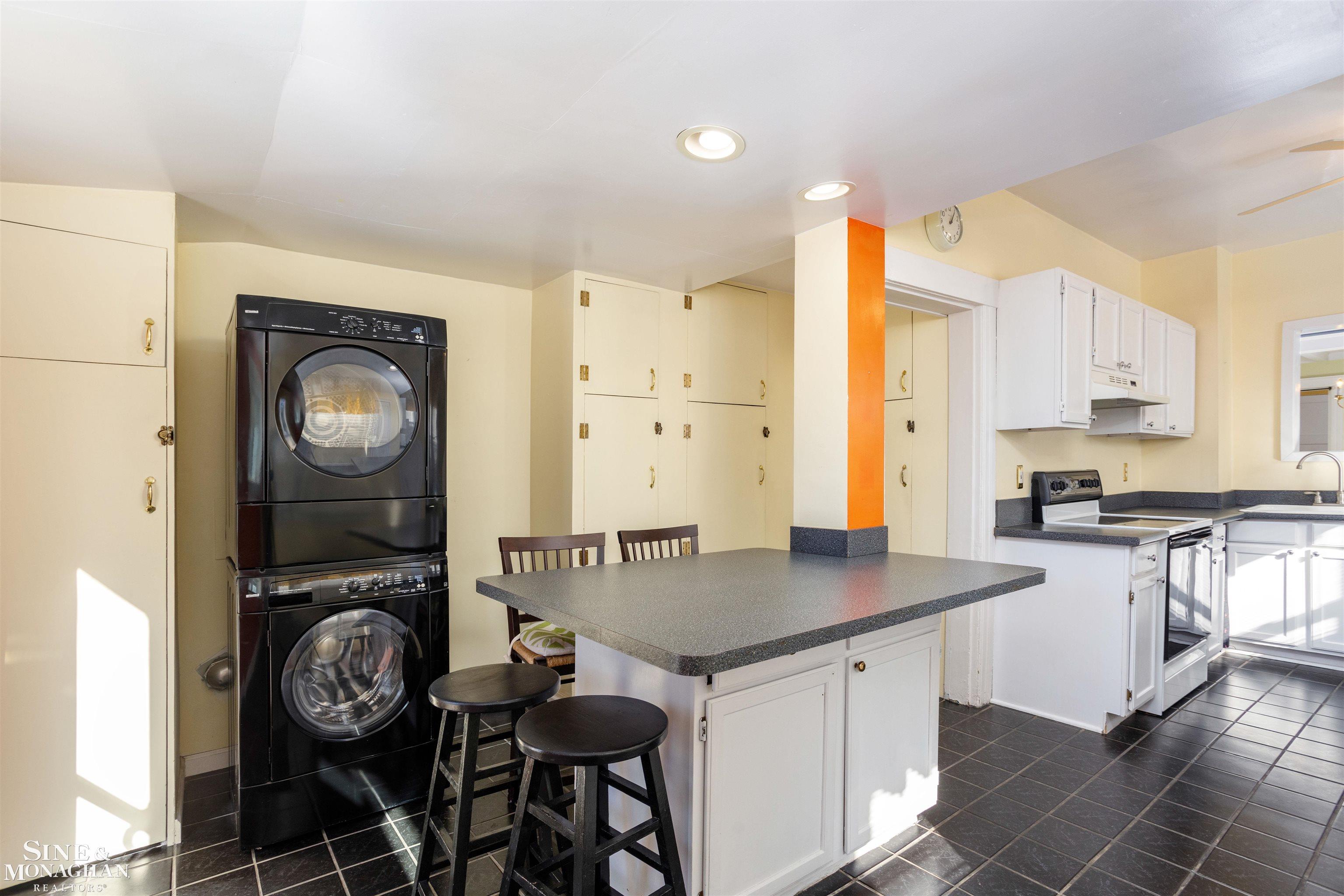589 Neff Road Grosse Pointe, MI 48230 - Photo 15 of 34 50165449-9edcc3d3-19bf-4450-b704-3942daff50cf.JPG