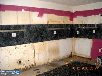 2013 Heather Road Folcroft, PA 19032 - Photo 3 of 5 Kitchen