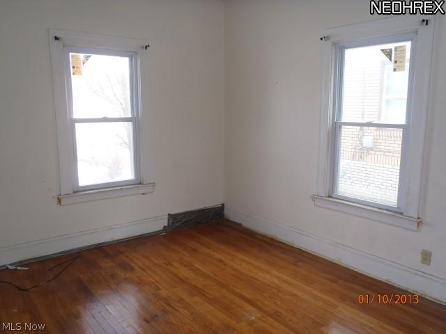 3603 Chelton Road Cleveland, OH 44120 - Photo 5 of 9