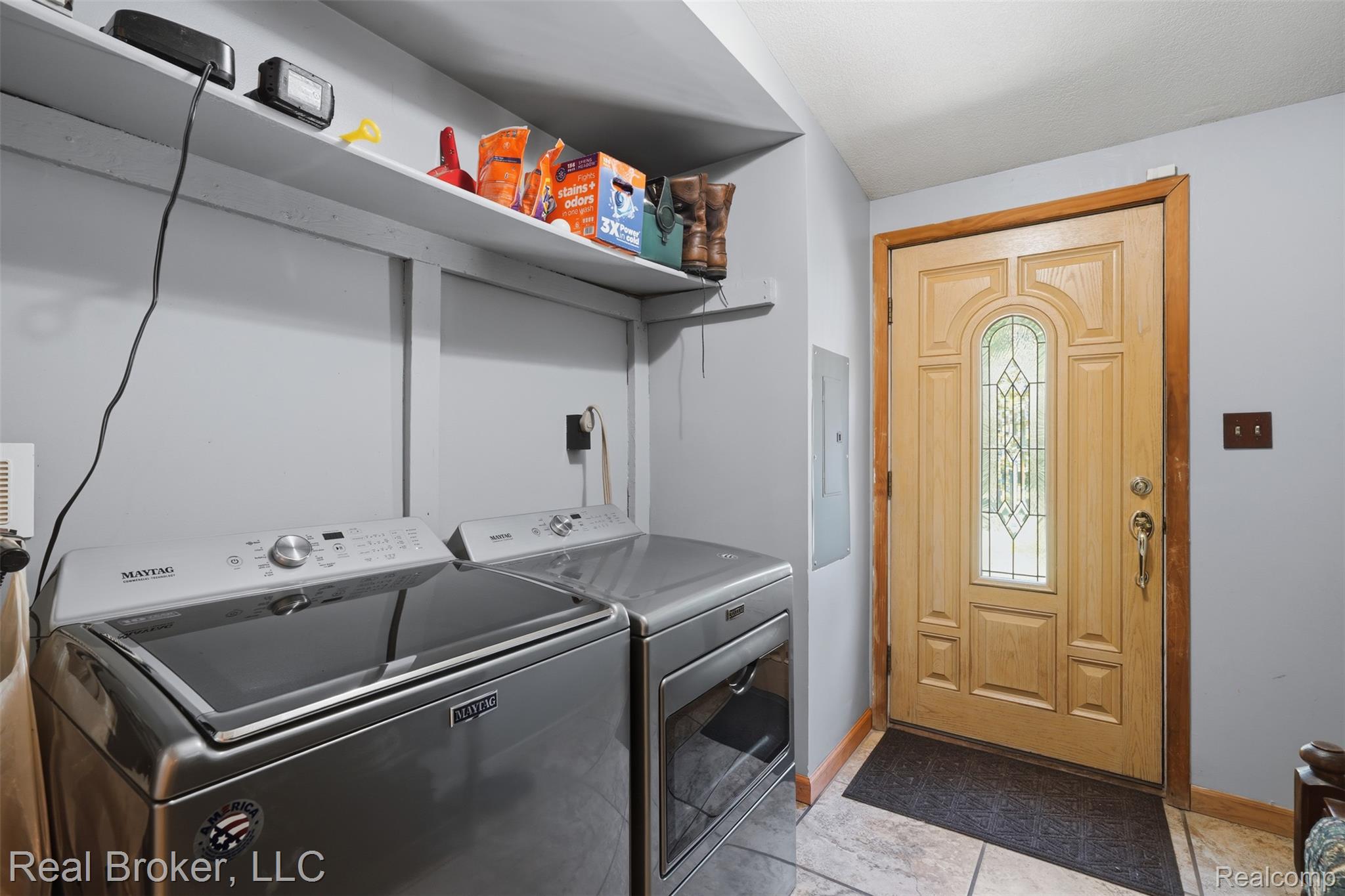 3167 Roods Lake Road Lapeer, MI 48446 - Photo 14 of 38 1st floor Laundry room.