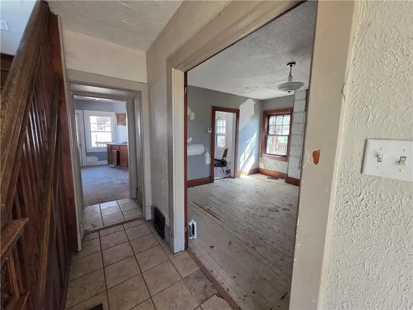 a en suite bathroom with a sink and a mirror