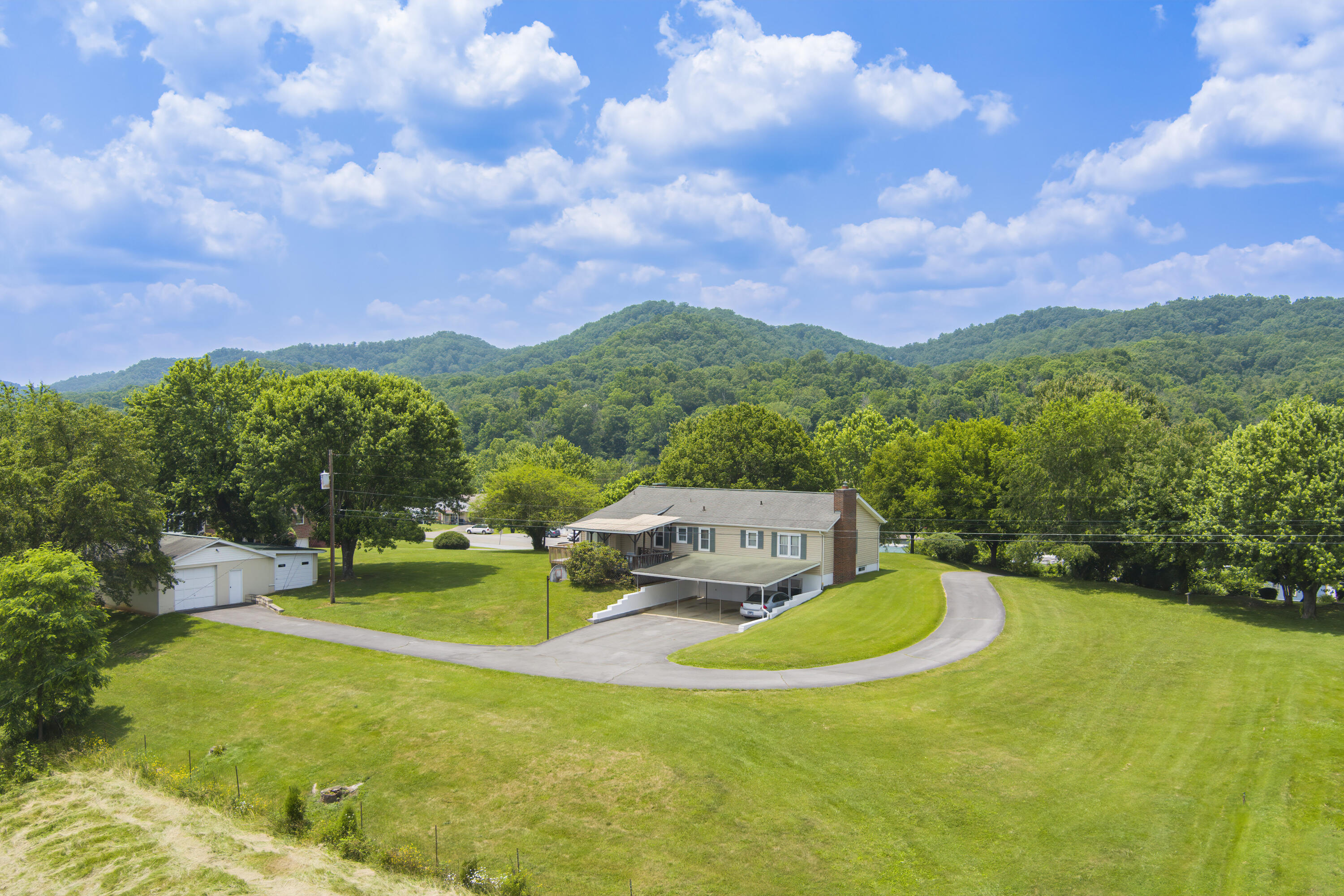 102 Gray Road Bristol, TN 37620 - Photo 33 of 45 102 Gray ST (11)
