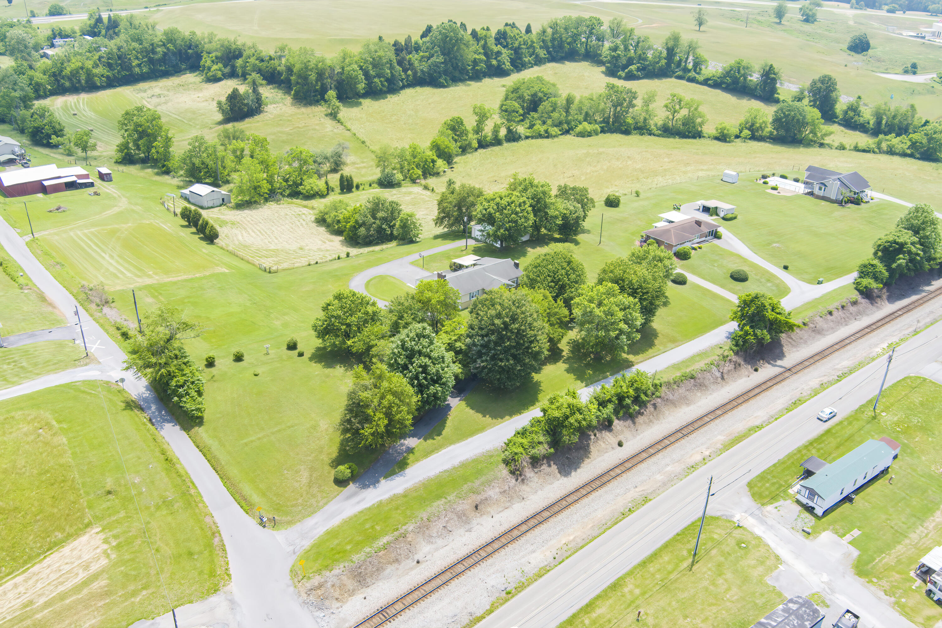102 Gray Road Bristol, TN 37620 - Photo 39 of 45 102 Gray ST (19)