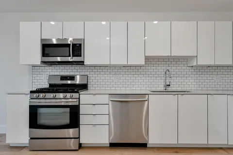 $749,000 | 250 Meridian Street, Unit 306, Boston, MA 02128