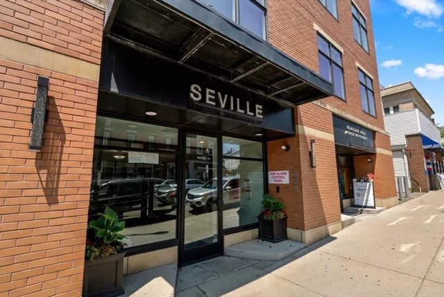 $749,000 | 250 Meridian Street, Unit 306, Boston, MA 02128