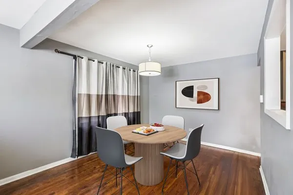 $300,000 | 14832 Clifton Park Avenue, Midlothian, IL 60445