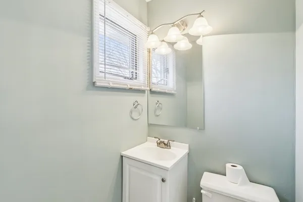 $300,000 | 14832 Clifton Park Avenue, Midlothian, IL 60445