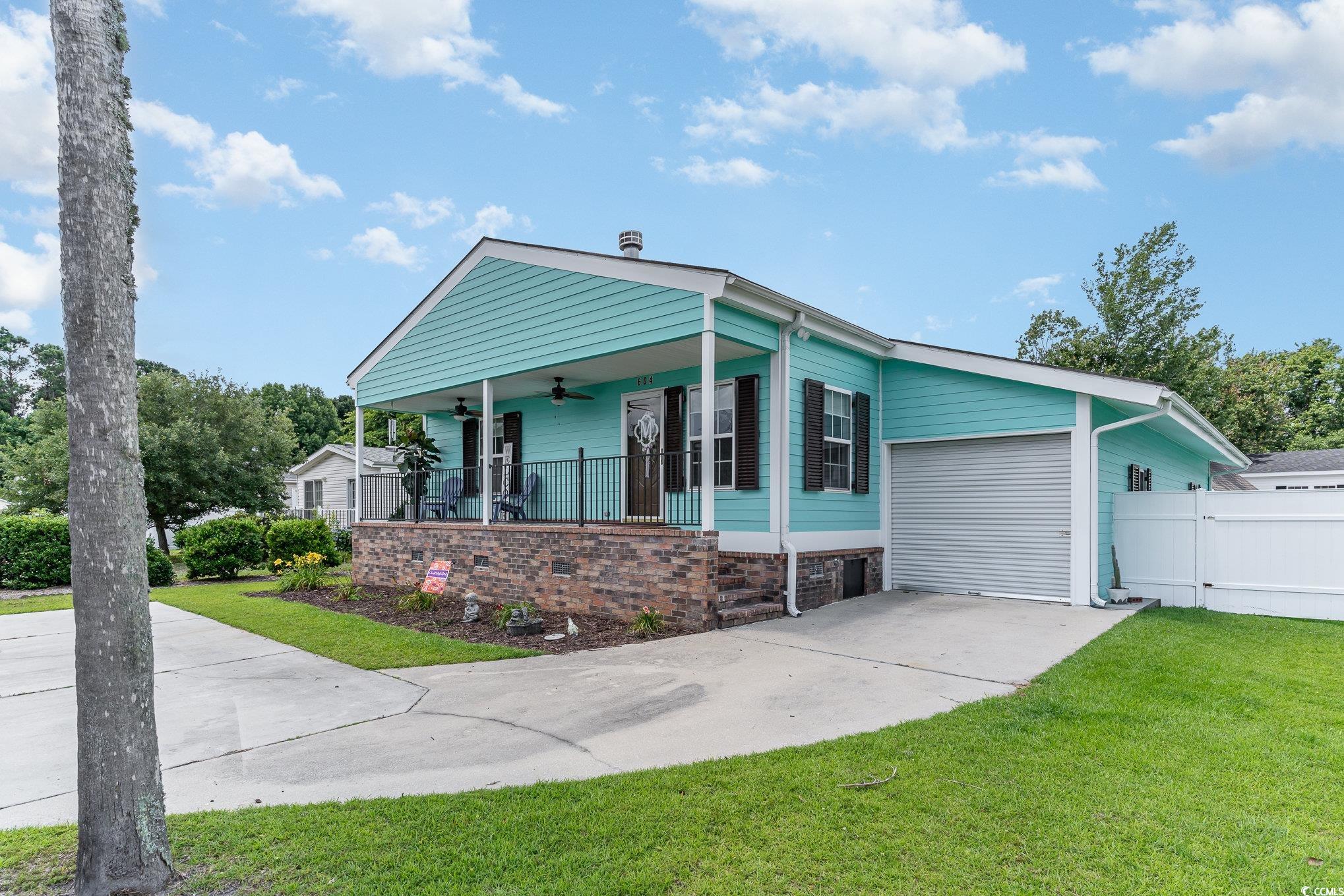 604 Ocean Breeze Lane Murrells Inlet, SC 29576 - Photo 2 of 40 Gallery Image 2
