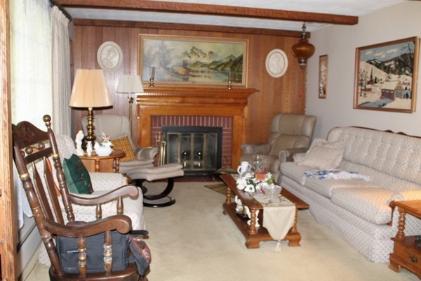 619 Granby Road Chicopee, MA 01013 - Photo 5 of 27