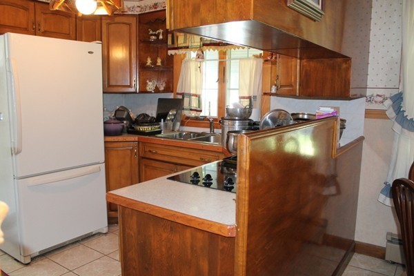 619 Granby Road Chicopee, MA 01013 - Photo 7 of 27