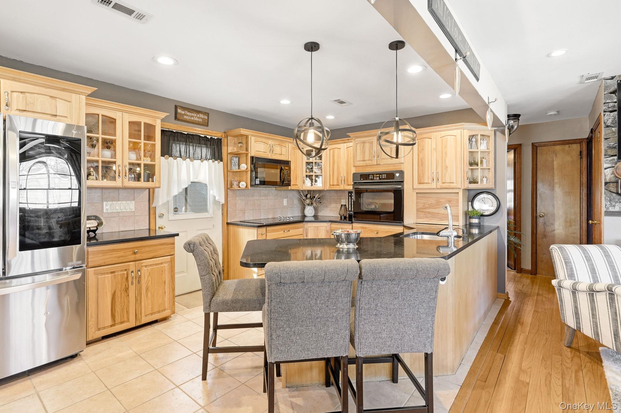 142 Orchard Road Mahopac, NY 10541 - Photo 26 of 29 Beautiful open floor plan.