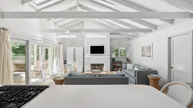 $30,000 | 115 Isle Of Wight Road, East Hampton, NY 11937