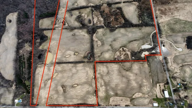 $850,000 | V Drive North, Olivet, MI 49076