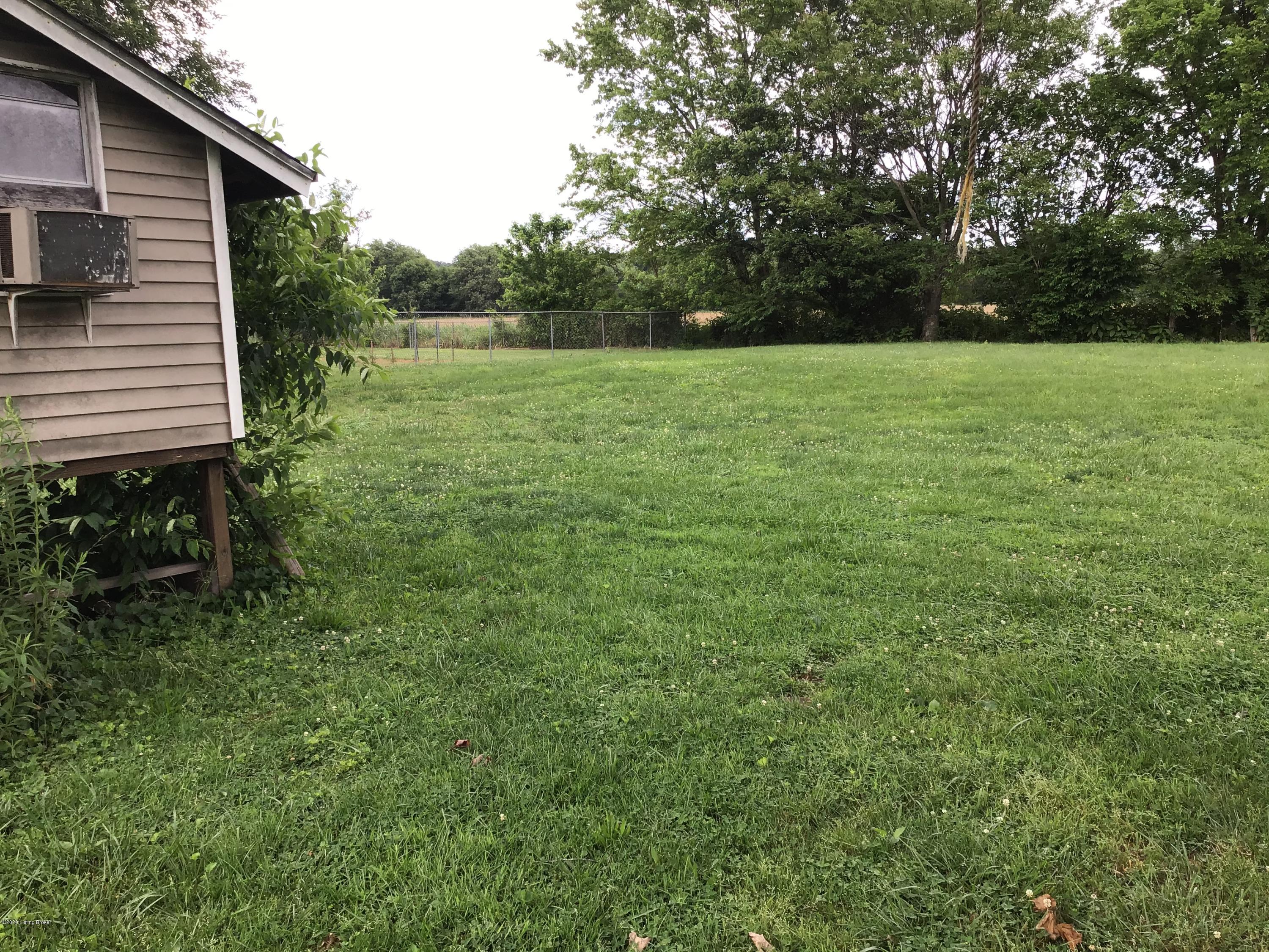 214 Tanglewood Road Shepherdsville, KY 40165 - Photo 33 of 35 FC998E17-05A4-4762-B665-67482C1A47EC