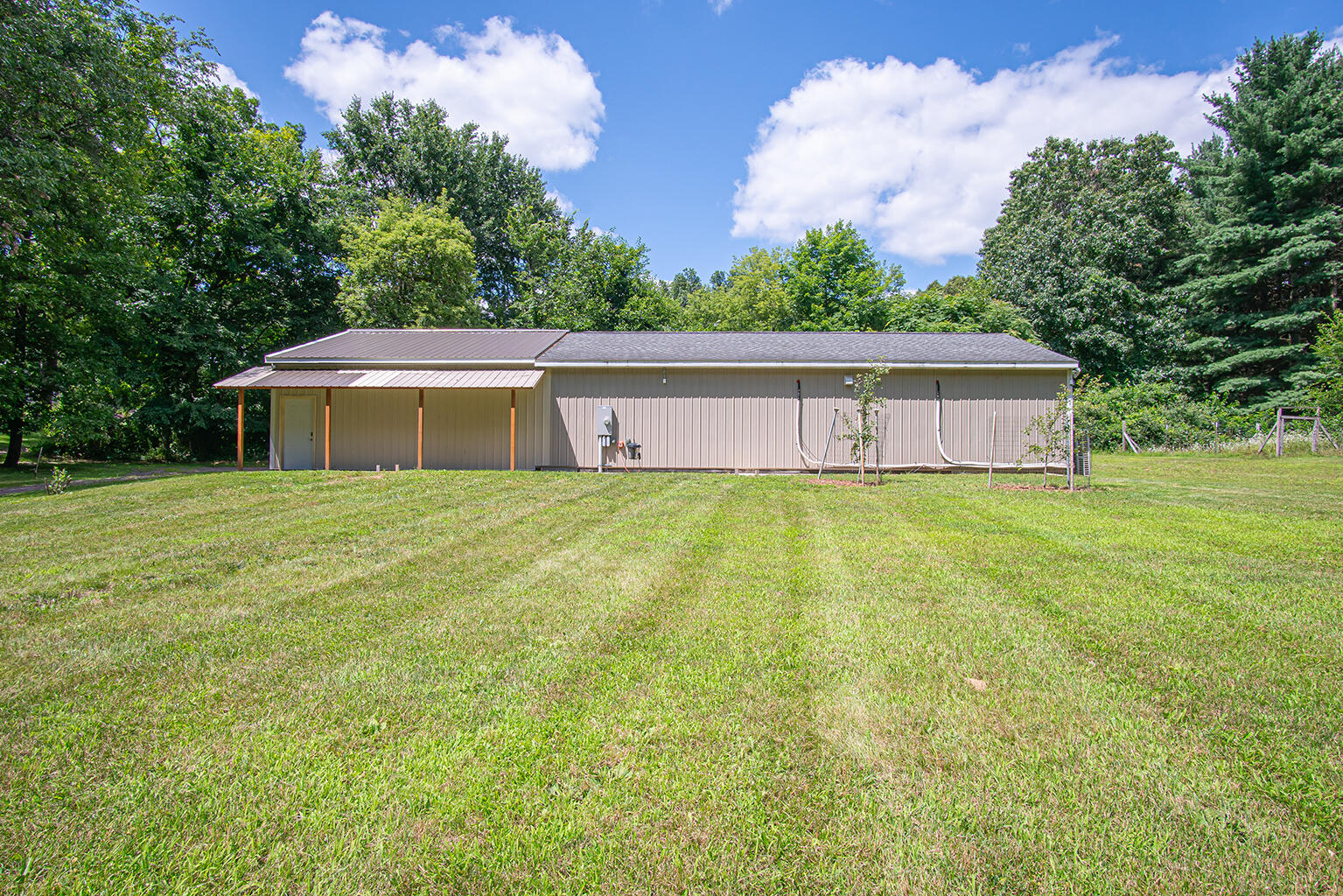 4040 Mushbach Road Grass Lake, MI 49240 - Photo 5 of 61 70'x26'