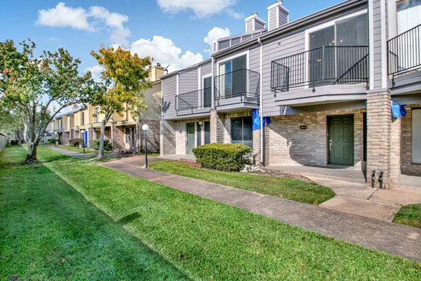 $210,000 | 3813 Landmark Drive, Missouri City, TX 77459